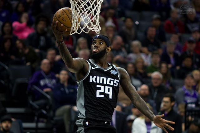 包含芝加哥公牛今夜造点机会，志在CBA季后赛名次提升，态度坚定，赛程密集仍需轮换的词条